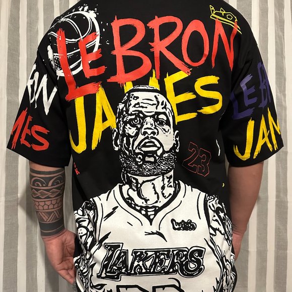 LEBRON JAMES SHIRT SIZE LARGE - Picture 5 of 6